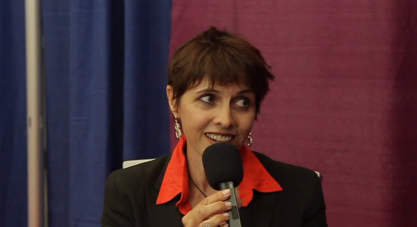 Terri Hawkes, the voice of Sailor Moon interviewed at Anime Revolution