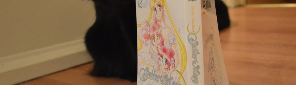 Luna reading vol. 12 of the Sailor Moon manga