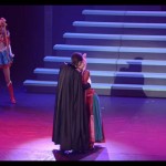 Sailor Moon Petite Étrangère musical - Tuxedo Mask kissing Black Lady