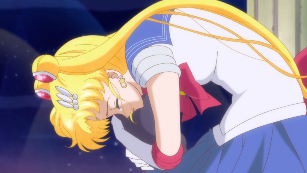 Sailor Moon Crystal Act 11 - Sailor Moon comforts an injured Luna