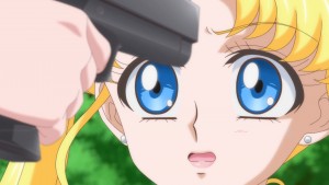 Sailor Moon Crystal Act 14 - Chibiusa points a gun at Usagi