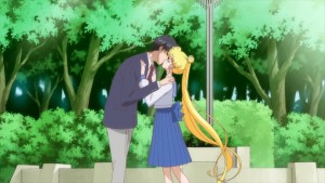 Sailor Moon Crystal Act 14 - Mamoru and Usagi kissing