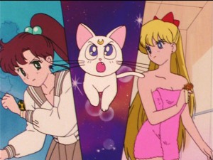 Sailor Moon R episode 77 - Minako in a towel talking to Artemis