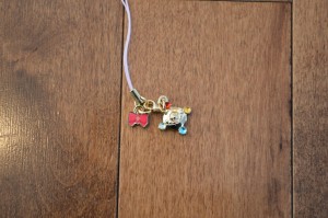 Sailor Moon Blu-Ray vol. 6 - Sailor Moon's transformation brooch charm