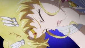 Sailor Moon Crystal Act 24 - Sailor Moon injured