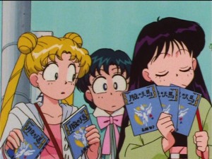 Sailor Moon SuperS episode 134 - Rei has 3 books for autographs