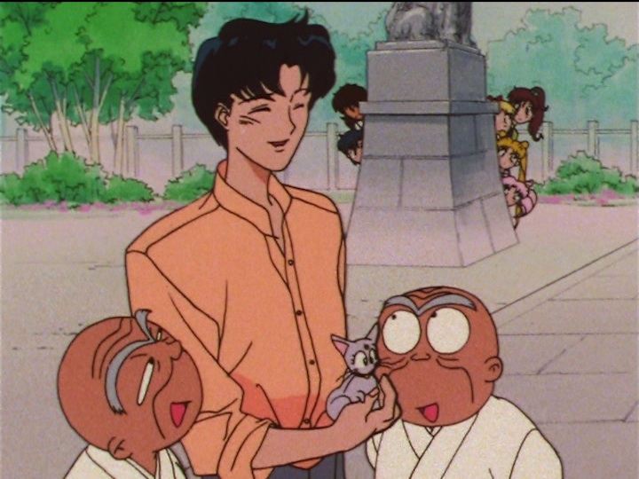 Sailor Moon SuperS episode 136 - Rei's grandpa scoping out Mamoru