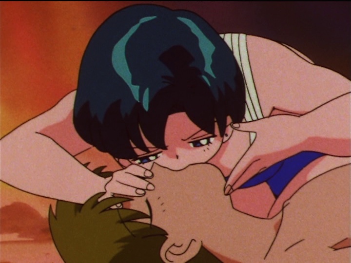 Sailor Moon SuperS episode 144 - Ami does mouth to mouth on Shingo