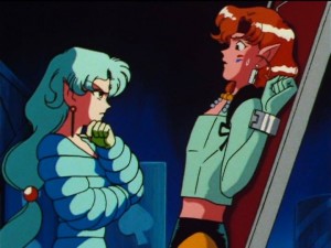 Sailor Moon SuperS episode 148 - Fish Eye looks for Tiger's Eye's Mirror of Dreams