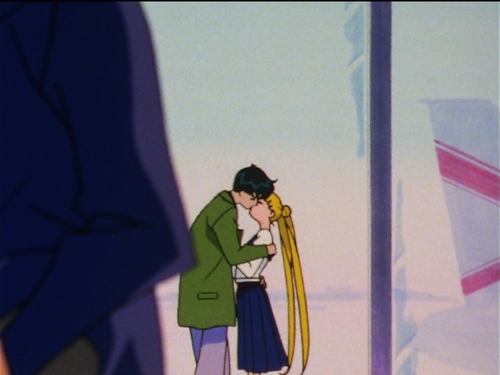 Sailor Moon Sailor Stars episode 173 - Mamoru kisses Usagi at the airport