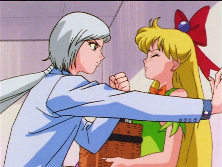 Sailor Moon Sailor Stars episode 192 - Yaten threatens Minako