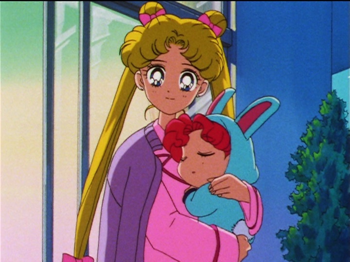 Sailor Moon Sailor Stars episode 193 - Usagi holding Chibi Chibi