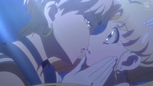 Sailor Moon Crystal Act 28 - Sailor Uranus kissing Sailor Moon