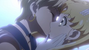 Sailor Moon Crystal Act 28 - Sailor Uranus kissing Sailor Moon