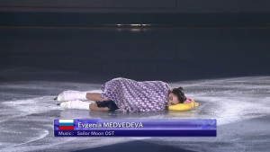 Evgenia Medvedeva's Sailor Moon Figure Skating Routine - Usagi sleeping in