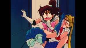 Sailor Moon Japanese Blu-Ray Collection Volume 2 - Episode 31 - Sailor Jupiter look at Sailor Mercury's butt