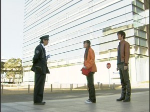 Live Action Pretty Guardian Sailor Moon Act 15 - Usagi and Mamoru talk to an incompetent cop