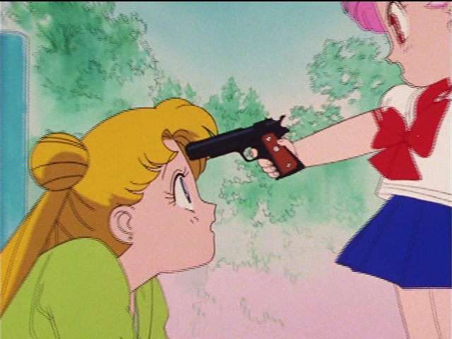 Sailor Moon R episode 60 - Japanese DVD - Chibiusa points a gun at Usagi - Interlacing artefacts