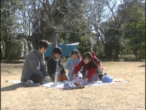 Live Action Pretty Guardian Sailor Moon Act 20 - Mamoru, Daichi, Hikari and Usagi having a picnic