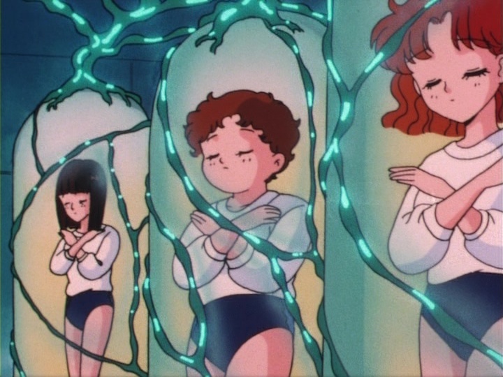 Sailor Moon episode 4 - Energy draining pods at Shapely