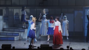 Nogizaka46 x Sailor Moon musical Blu-Ray - Team Star - Usagi and Rei on the bus