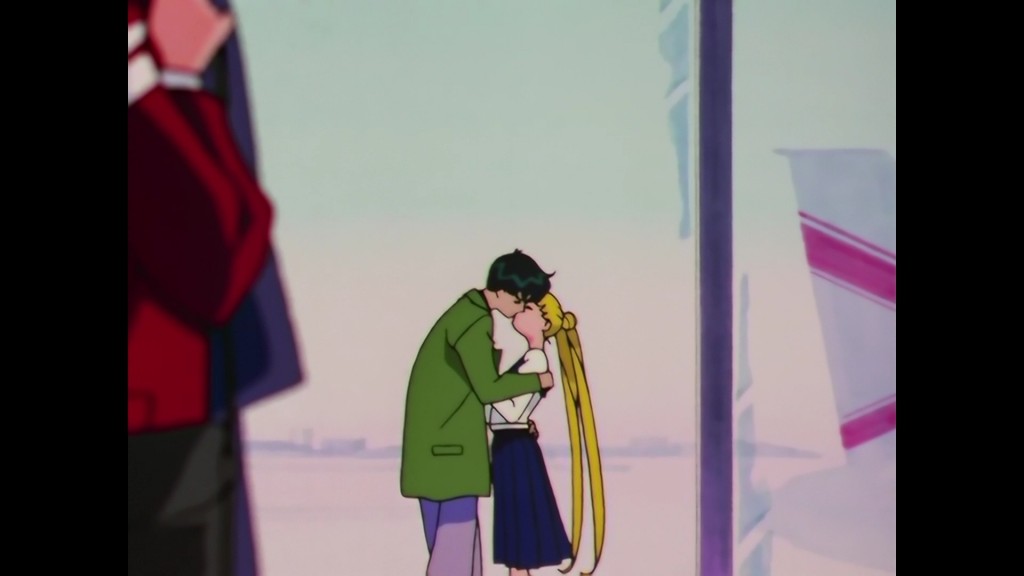 Sailor Moon Sailor Stars Viz Blu-Ray - Mamoru and Usagi kiss in the airport